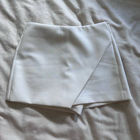 ZARA classic envelope skirt size small - worn once! - Picture 4 of 5